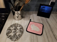 Load image into Gallery viewer, Hermelin Rabbit Pink Check Pot Holders - Set of 2 - Heat-Resistant Kitchen Essentials BB7964PTHD
