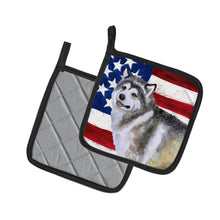 Load image into Gallery viewer, Alaskan Malamute Patriotic Pot Holders - Set of 2 - Heat-Resistant Kitchen Essentials BB9638PTHD