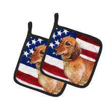 Load image into Gallery viewer, Dachshund Patriotic Pot Holders - Set of 2 - Heat-Resistant Kitchen Essentials BB9652PTHD