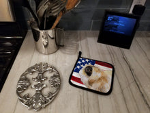 Load image into Gallery viewer, Pekingese Patriotic Pot Holders - Set of 2 - Heat-Resistant Kitchen Essentials BB9681PTHD