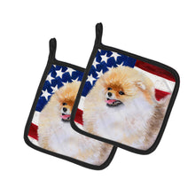 Load image into Gallery viewer, Pomeranian Patriotic Pot Holders - Set of 2 - Heat-Resistant Kitchen Essentials BB9682PTHD