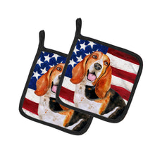 Load image into Gallery viewer, Basset Hound Patriotic Pot Holders - Set of 2 - Heat-Resistant Kitchen Essentials BB9704PTHD