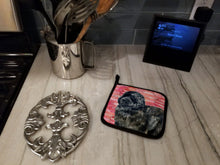 Load image into Gallery viewer, Newfoundland Love Pot Holders - Set of 2 - Heat-Resistant Kitchen Essentials BB9758PTHD