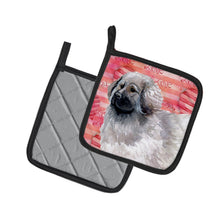 Load image into Gallery viewer, Moscow Watchdog Love Pot Holders - Set of 2 - Heat-Resistant Kitchen Essentials BB9760PTHD