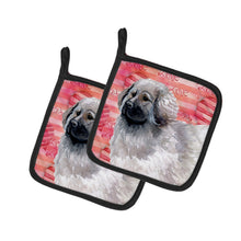 Load image into Gallery viewer, Moscow Watchdog Love Pot Holders - Set of 2 - Heat-Resistant Kitchen Essentials BB9760PTHD