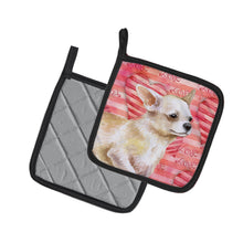 Load image into Gallery viewer, Chihuahua Leg up Love Pot Holders - Set of 2 - Heat-Resistant Kitchen Essentials BB9784PTHD