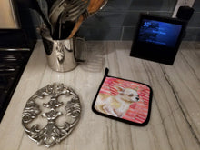 Load image into Gallery viewer, Chihuahua Leg up Love Pot Holders - Set of 2 - Heat-Resistant Kitchen Essentials BB9784PTHD