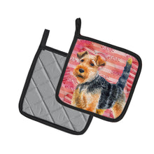 Load image into Gallery viewer, Welsh Terrier Love Pot Holders - Set of 2 - Heat-Resistant Kitchen Essentials BB9787PTHD