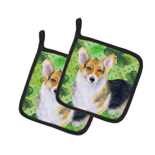 Load image into Gallery viewer, Pembroke Corgi St Patrick's Pot Holders - Set of 2 - Heat-Resistant Kitchen Essentials BB9816PTHD