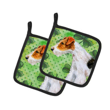 Load image into Gallery viewer, Fox Terrier St Patrick's Pot Holders - Set of 2 - Heat-Resistant Kitchen Essentials BB9824PTHD