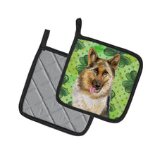 Load image into Gallery viewer, German Shepherd St Patrick's Pot Holders - Set of 2 - Heat-Resistant Kitchen Essentials BB9828PTHD