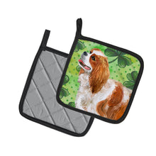 Load image into Gallery viewer, Cavalier Spaniel St Patrick's Pot Holders - Set of 2 - Heat-Resistant Kitchen Essentials BB9837PTHD