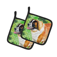 Load image into Gallery viewer, Saint Bernard St Patrick's Pot Holders - Set of 2 - Heat-Resistant Kitchen Essentials BB9853PTHD