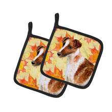 Load image into Gallery viewer, Smooth Fox Terrier Fall Pot Holders - Set of 2 - Heat-Resistant Kitchen Essentials BB9908PTHD