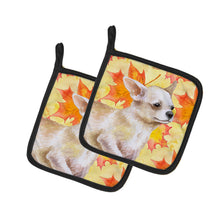 Load image into Gallery viewer, Chihuahua Leg up Fall Pot Holders - Set of 2 - Heat-Resistant Kitchen Essentials BB9958PTHD