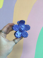 Load image into Gallery viewer, Checkered Daisy Hair Claw