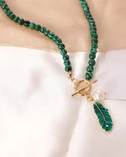 Load image into Gallery viewer, Malachite Pearl &amp; Leaf Elegant Necklace