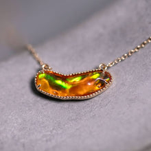 Load image into Gallery viewer, Beautiful Mexican Fire Opal Necklace 18K Yellow Gold