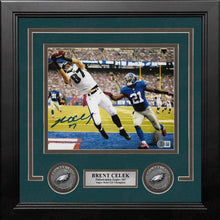 Load image into Gallery viewer, Brent Celek Touchdown v. Giants Philadelphia Eagles Autographed 8" x 10" Framed Football Photo