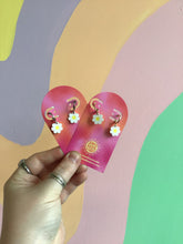 Load image into Gallery viewer, Painted Daisy Earrings