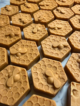 Load image into Gallery viewer, Honey &amp; Myrrh Soap