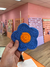 Load image into Gallery viewer, Crochet Daisy Coasters