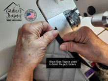 Load image into Gallery viewer, Monogram Initial M Giraffe Pot Holders - Set of 2 - Heat-Resistant Kitchen Essentials CJ1025-MPTHD
