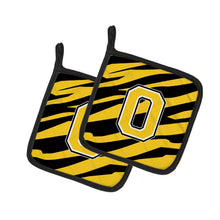 Load image into Gallery viewer, Monogram Initial O Tiger Stripe - Black Gold Pot Holders - Set of 2 - Heat-Resistant Kitchen Essentials CJ1026-OPTHD