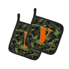 Load image into Gallery viewer, Letter V Monogram - Camo Green Pot Holders - Set of 2 - Heat-Resistant Kitchen Essentials CJ1030-VPTHD