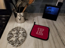 Load image into Gallery viewer, Monogram Initial E Maroon and White Pot Holders - Set of 2 - Heat-Resistant Kitchen Essentials CJ1032-EPTHD