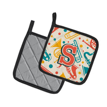 Load image into Gallery viewer, Letter S Retro Teal Orange Musical Instruments Initial Pot Holders - Set of 2 - Heat-Resistant Kitchen Essentials CJ2001-SPTHD