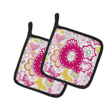 Load image into Gallery viewer, Letter Q Flowers and Butterflies Pink Pot Holders - Set of 2 - Heat-Resistant Kitchen Essentials CJ2005-QPTHD