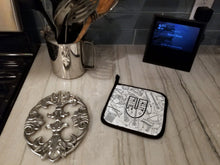 Load image into Gallery viewer, Letter U Musical Note Letters Pot Holders - Set of 2 - Heat-Resistant Kitchen Essentials CJ2007-UPTHD