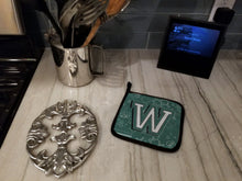 Load image into Gallery viewer, Letter W Back to School Initial Pot Holders - Set of 2 - Heat-Resistant Kitchen Essentials CJ2010-WPTHD