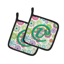 Load image into Gallery viewer, Letter V Flowers Pink Teal Green Initial Pot Holders - Set of 2 - Heat-Resistant Kitchen Essentials CJ2011-VPTHD