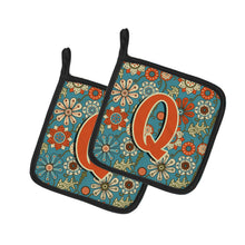 Load image into Gallery viewer, Letter Q Flowers Retro Blue Pot Holders - Set of 2 - Heat-Resistant Kitchen Essentials CJ2012-QPTHD