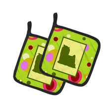 Load image into Gallery viewer, Yorkie Pot Holders - Set of 2 - Heat-Resistant Kitchen Essentials CK1084PTHD