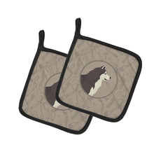 Load image into Gallery viewer, Alaskan Malamute In the Kitchen Pot Holders - Set of 2 - Heat-Resistant Kitchen Essentials CK2160PTHD