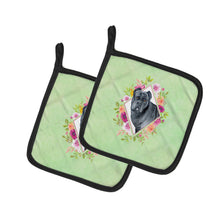 Load image into Gallery viewer, Cane Corso Green Flowers Pot Holders - Set of 2 - Heat-Resistant Kitchen Essentials CK4285PTHD