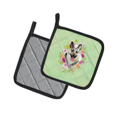 Load image into Gallery viewer, Eastern German Shepherd Green Flowers Pot Holders - Set of 2 - Heat-Resistant Kitchen Essentials CK4299PTHD