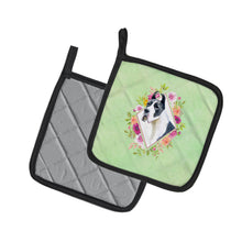 Load image into Gallery viewer, Great Dane Green Flowers Pot Holders - Set of 2 - Heat-Resistant Kitchen Essentials CK4310PTHD