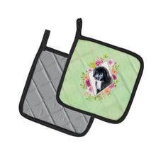 Load image into Gallery viewer, Newfoundland Puppy Green Flowers Pot Holders - Set of 2 - Heat-Resistant Kitchen Essentials CK4324PTHD
