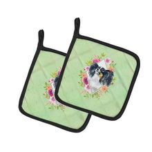 Load image into Gallery viewer, Papillon Green Flowers Pot Holders - Set of 2 - Heat-Resistant Kitchen Essentials CK4325PTHD
