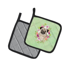 Load image into Gallery viewer, Fawn Pug Green Flowers Pot Holders - Set of 2 - Heat-Resistant Kitchen Essentials CK4378PTHD