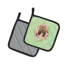 Load image into Gallery viewer, Bloodhound Green Flowers Pot Holders - Set of 2 - Heat-Resistant Kitchen Essentials CK4419PTHD