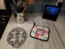 Load image into Gallery viewer, Foldex Exotic Fold Cat Love Pot Holders - Set of 2 - Heat-Resistant Kitchen Essentials CK5118PTHD