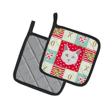 Load image into Gallery viewer, Khao Manee Cat Love Pot Holders - Set of 2 - Heat-Resistant Kitchen Essentials CK5123PTHD