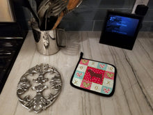 Load image into Gallery viewer, Kalahari Red Goat Love Pot Holders - Set of 2 - Heat-Resistant Kitchen Essentials CK5318PTHD