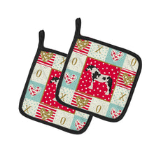 Load image into Gallery viewer, Cyldesdale Horse Love Pot Holders - Set of 2 - Heat-Resistant Kitchen Essentials CK5339PTHD