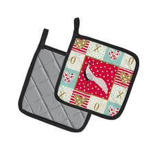 Load image into Gallery viewer, Silver Pheasant Love Pot Holders - Set of 2 - Heat-Resistant Kitchen Essentials CK5356PTHD